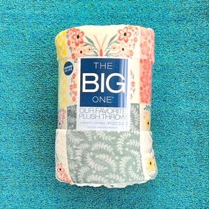 Butterfly Oversized Faux Fur Soft Throw By Kohl's - 60 X 72 "